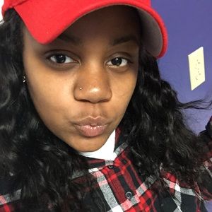 Meet your Posher, Tavia